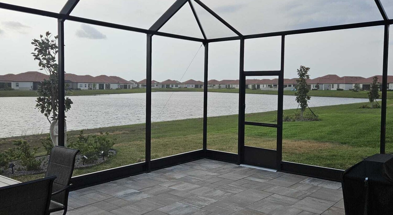 screen enclosure vs open patio florida